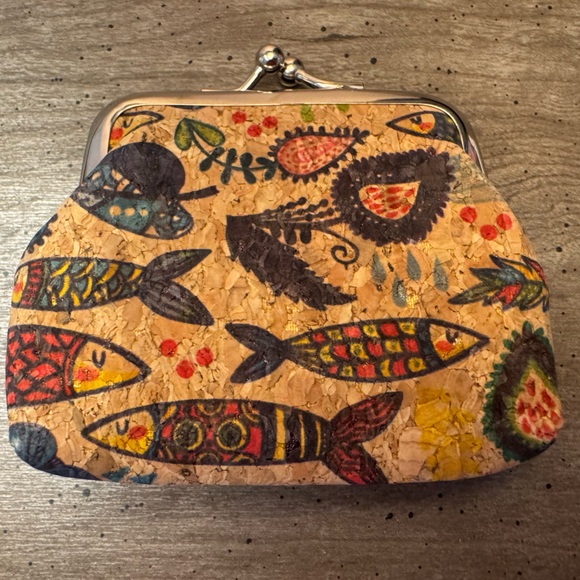 Handbags - Cork Material Fish Pattern Kiss Lock Coin Purse